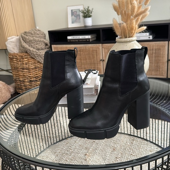 Steve Madden Revised Heeled Boot, Size 9 - Picture 4 of 8